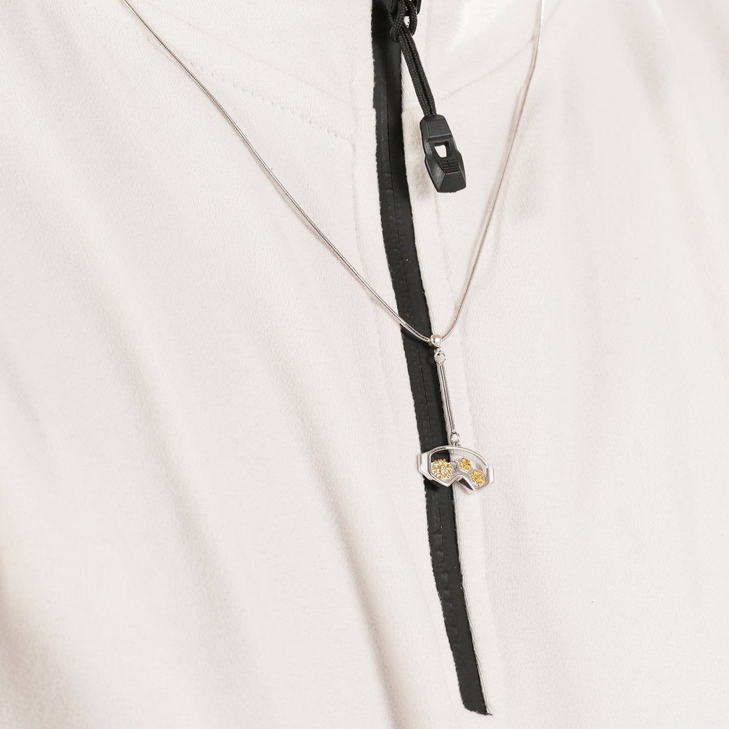 Collier avec pendentif volant de badminton HEBE et chaîne croisée réglable