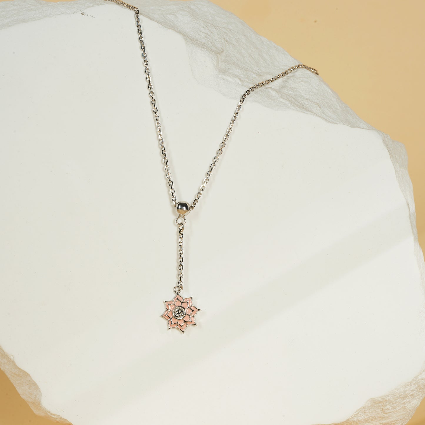 Collier avec pendentif volant de badminton HEBE et chaîne croisée réglable